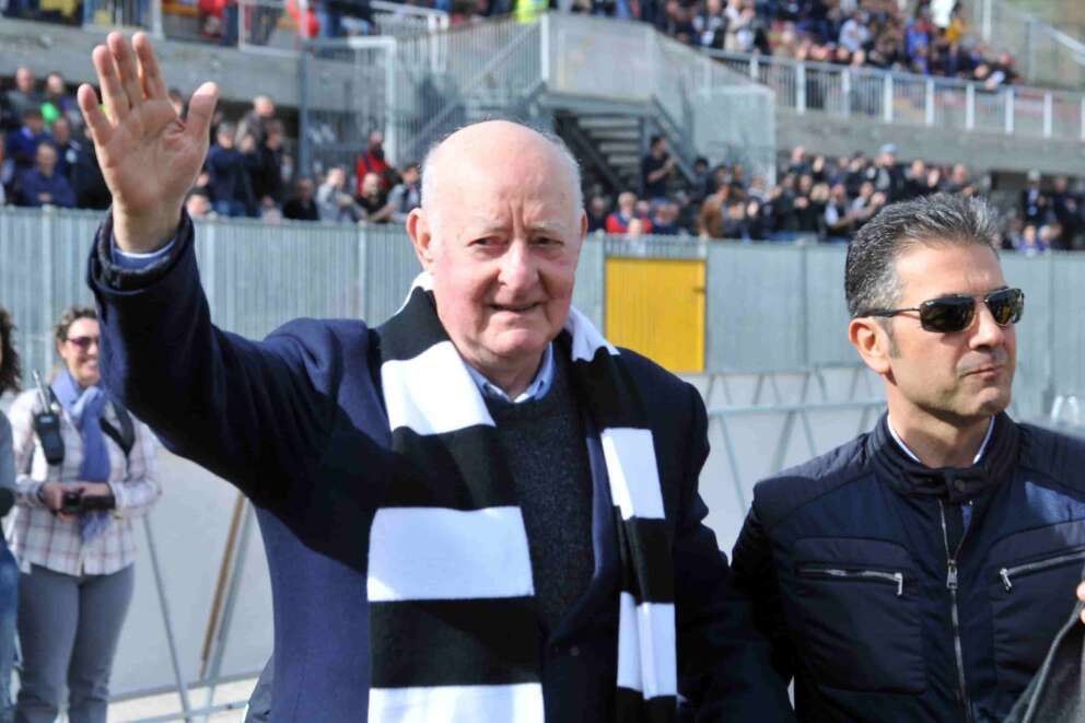 Carlo Mazzone, storico allenatore del calcio italiano, è morto a 86 anni